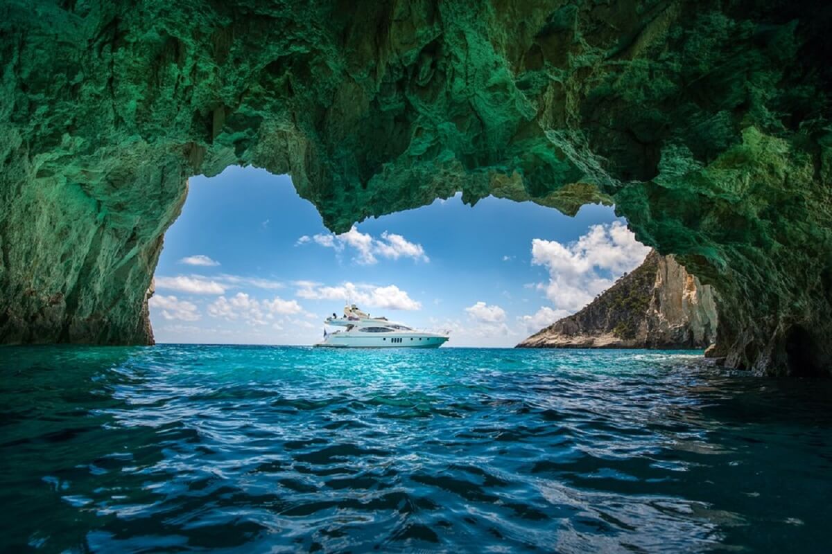 The-Blue-Caves-Greece-Zakynthos-Cruises-4